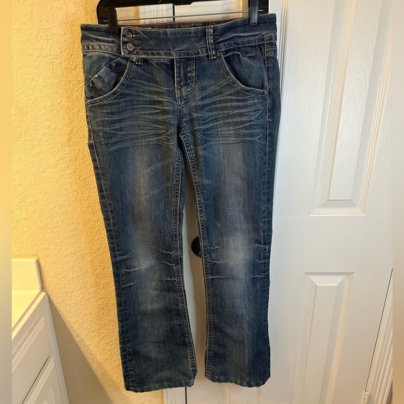 first kiss Denim - 🩷5/$10 FIRST kiss jeans distressed size 9 juniors